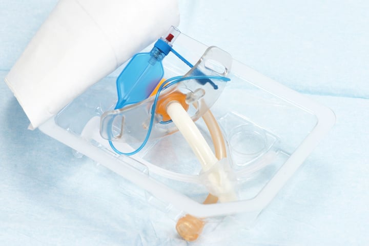 Coatings and contact angle on biomedical devices